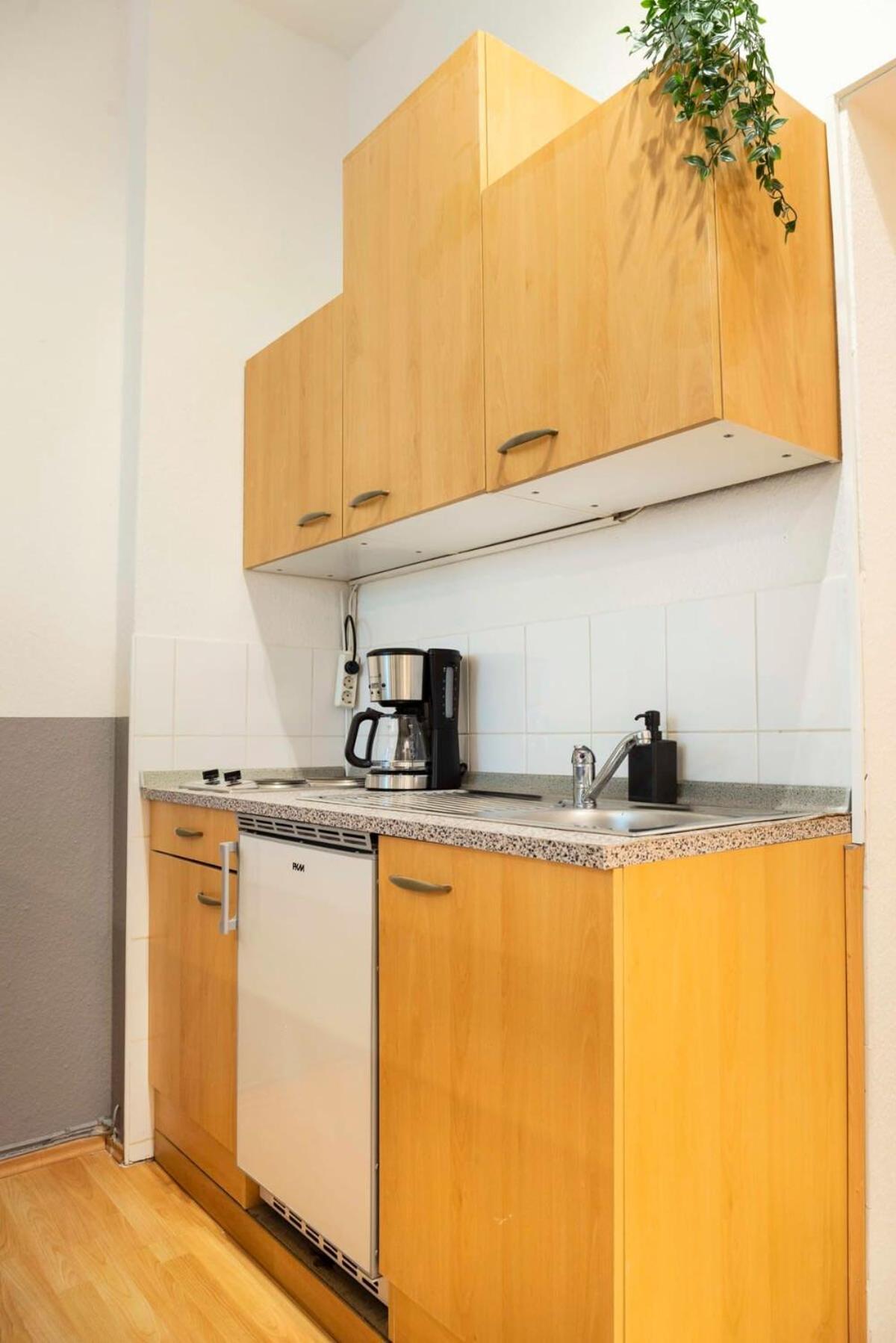 Cozy 2 Room Apartment Next To Hermannstrasse Berlin Exteriör bild