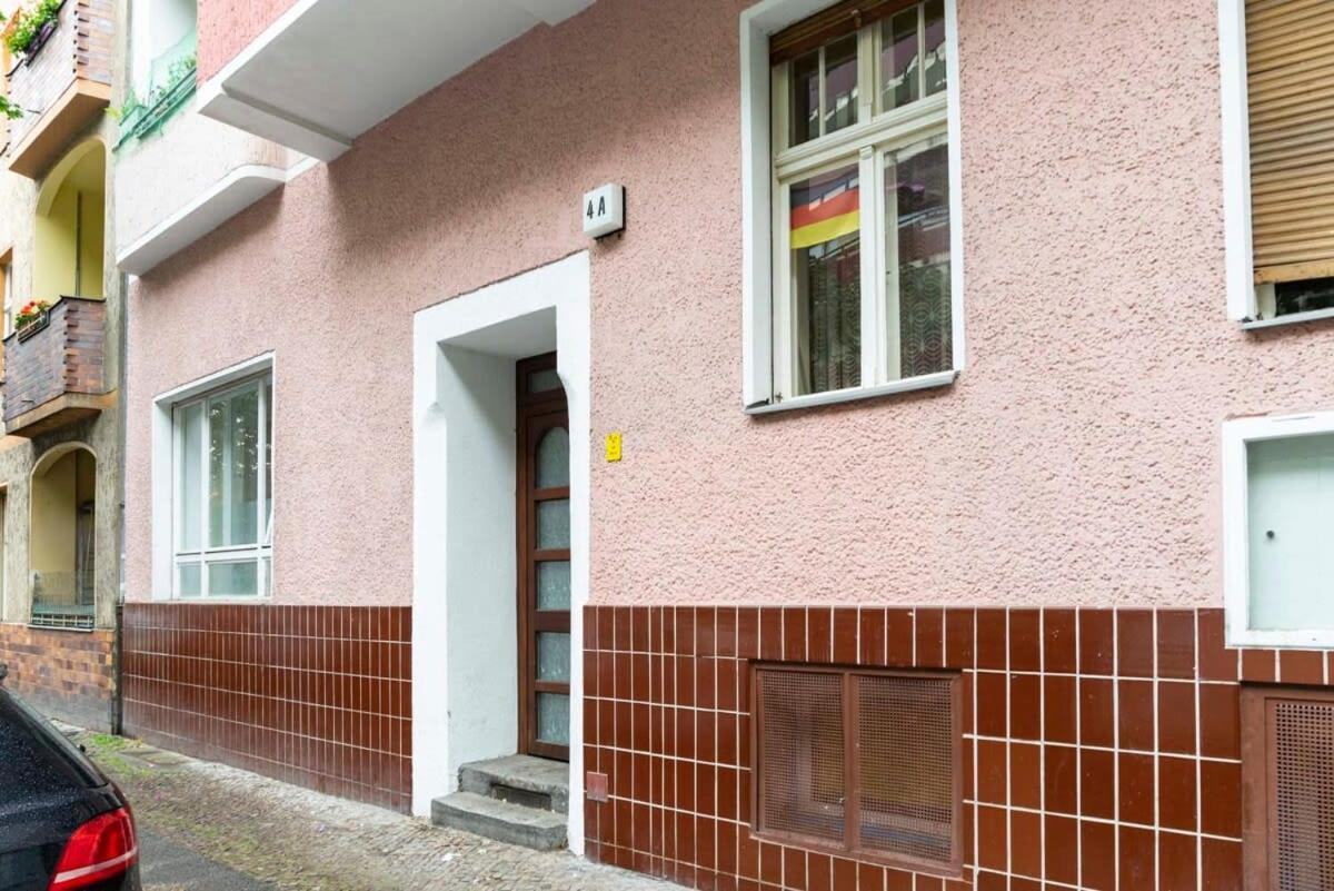 Cozy 2 Room Apartment Next To Hermannstrasse Berlin Exteriör bild